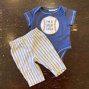 Baseball outfit (0-3 mos)